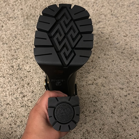 VERSACE Medusa Aevitas Platform Mary Janes Pump - Picture 14 of 15